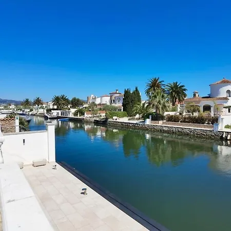 Prázdninový dům V Attractive Villa Pool Empuriabrava